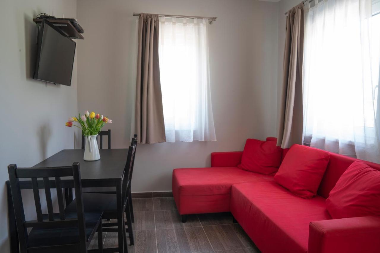 Tulipan Apartman إغير المظهر الخارجي الصورة