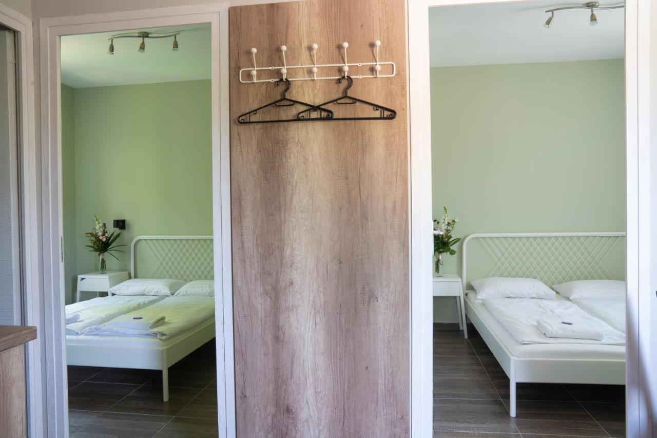 Tulipan Apartman إغير المظهر الخارجي الصورة